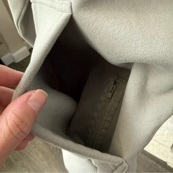 Comfrt Travel Essentials Hoodie and Sweatpants Set in color Stone XS - Picture 4 of 9